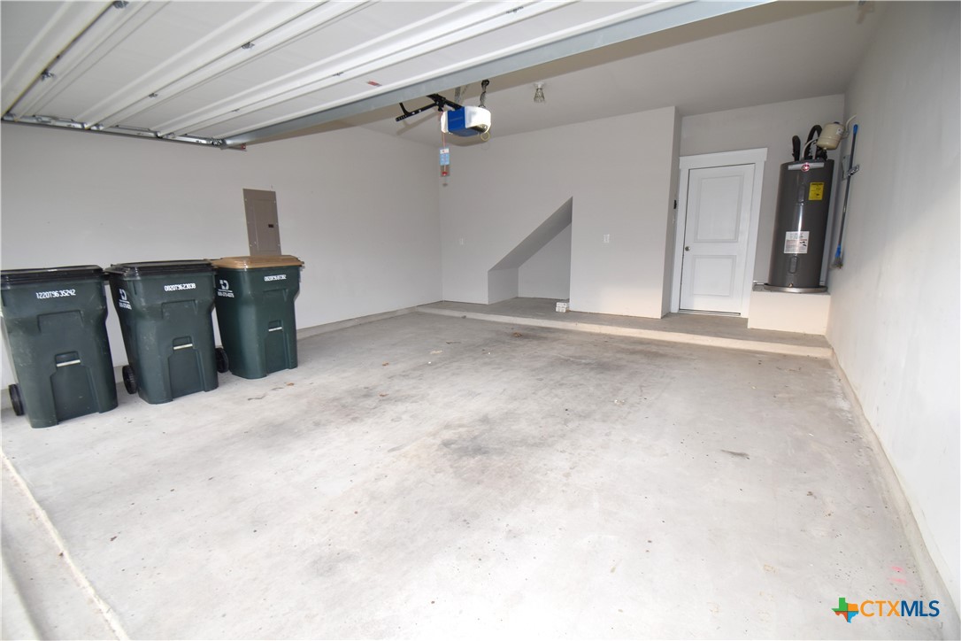 313 Fieldwood Drive C Property Photo 23