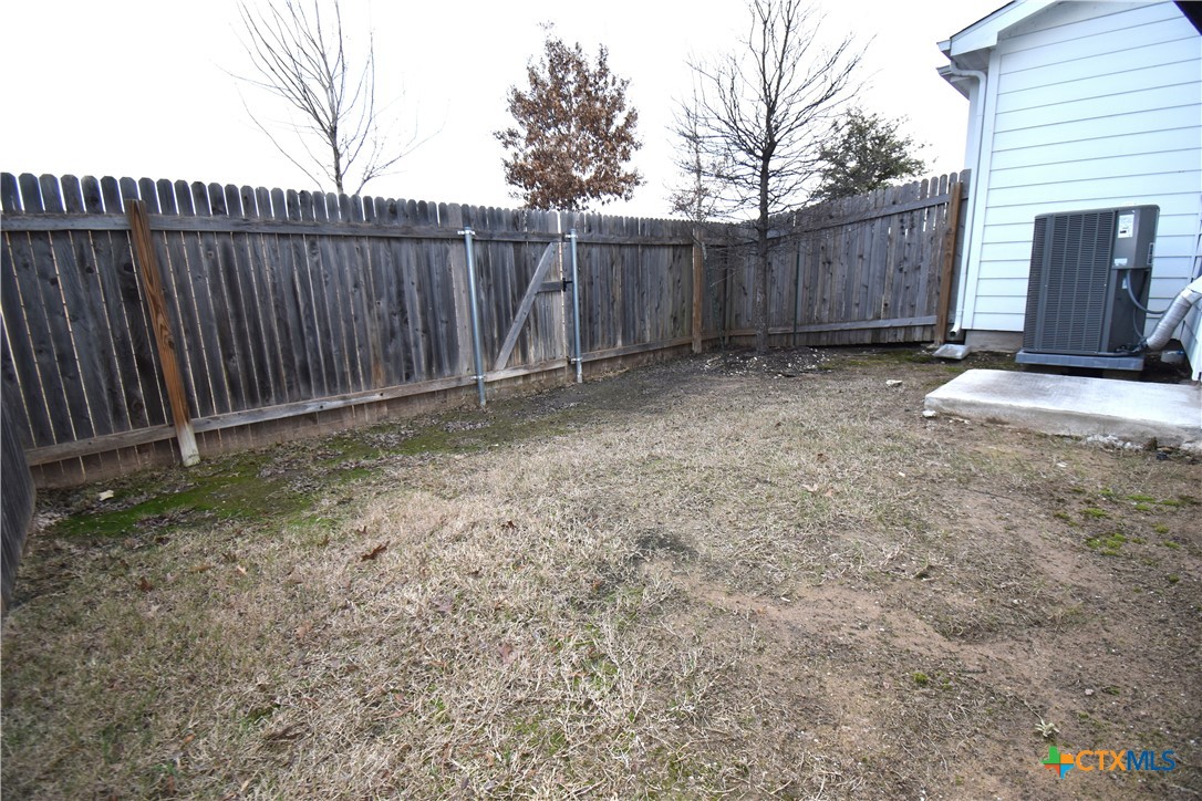 313 Fieldwood Drive C Property Photo 24