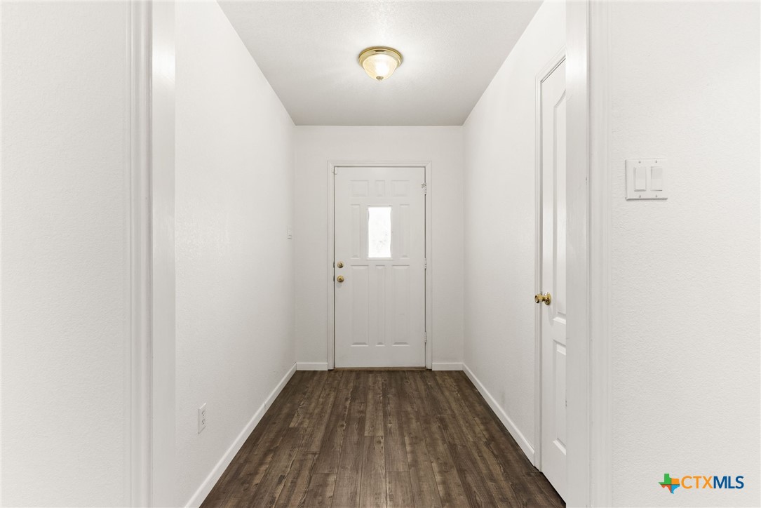 208 County Road 4963 Property Photo 6