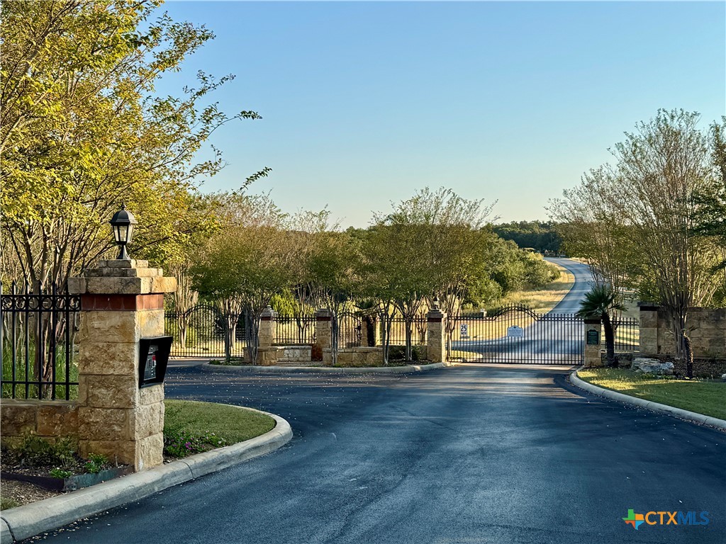 439 Cielo Vista Property Photo 6