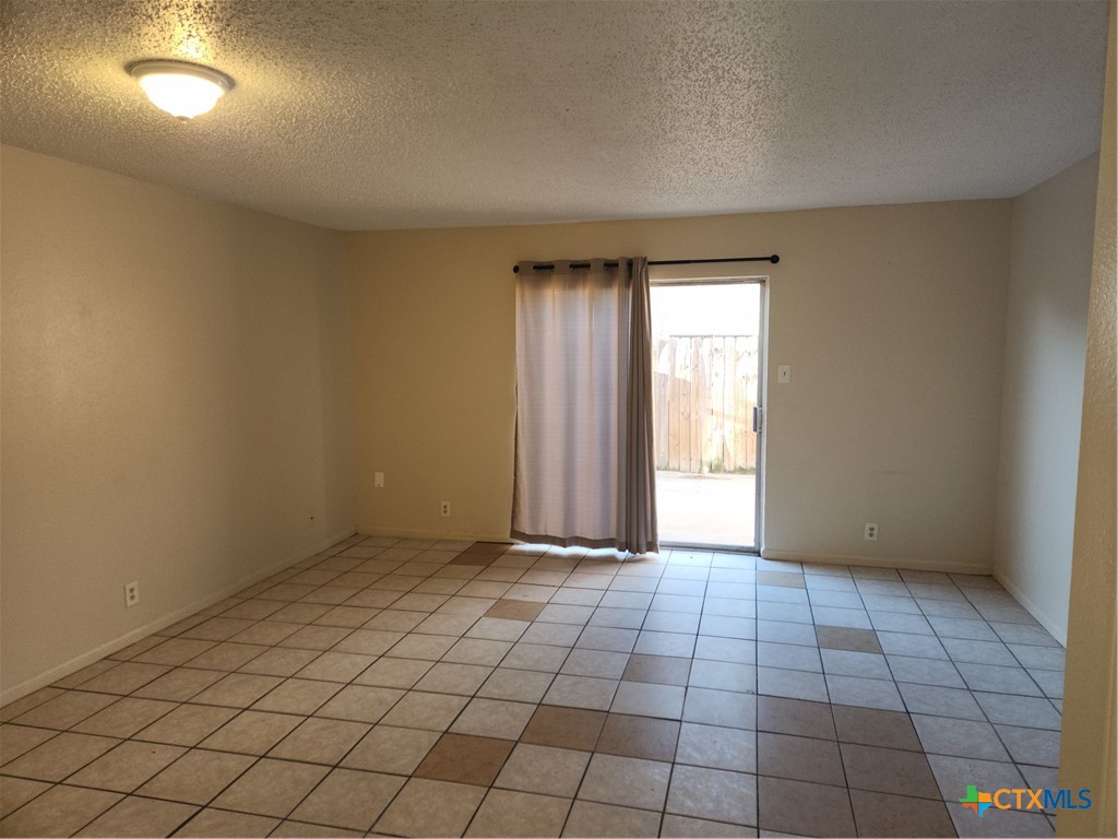 816 Ticonderoga Drive B Property Photo 2