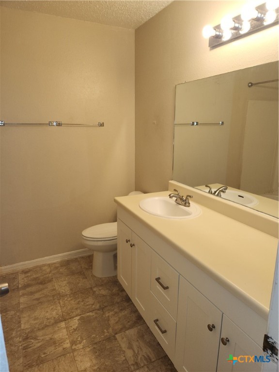 816 Ticonderoga Drive B Property Photo 10
