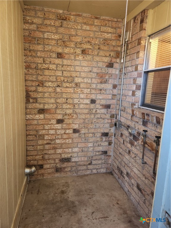 816 Ticonderoga Drive B Property Photo 12