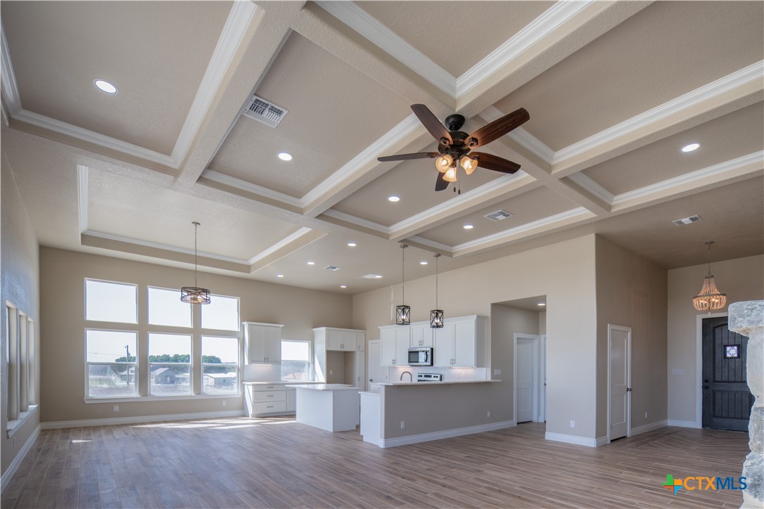 301 Honeysuckle Lane Property Photo 5
