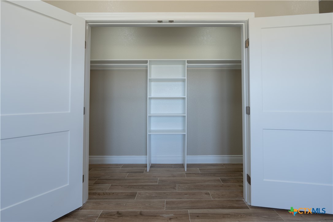 301 Honeysuckle Lane Property Photo 23