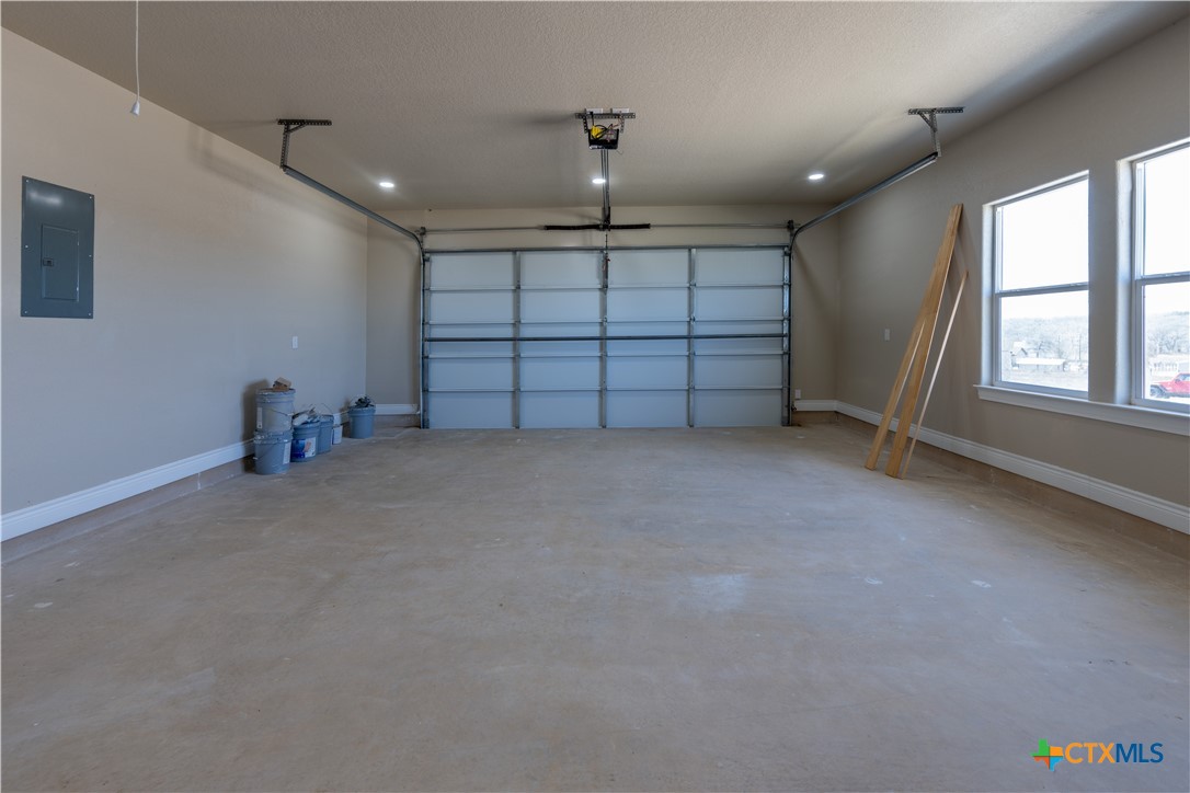 301 Honeysuckle Lane Property Photo 28