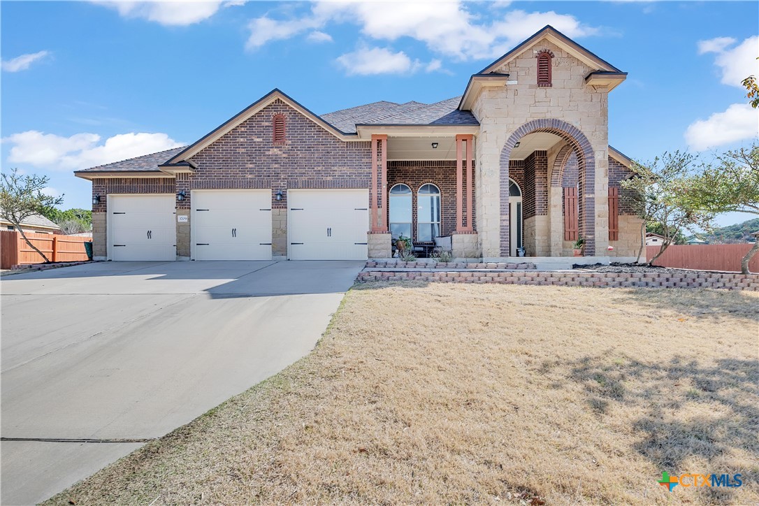 3709 Mesquite Branch Drive Property Photo 1