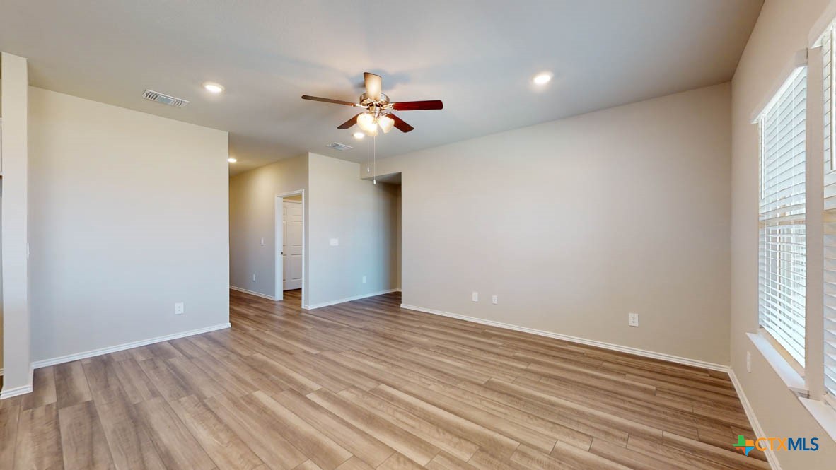 2467 Muscovy Drive Property Photo 3