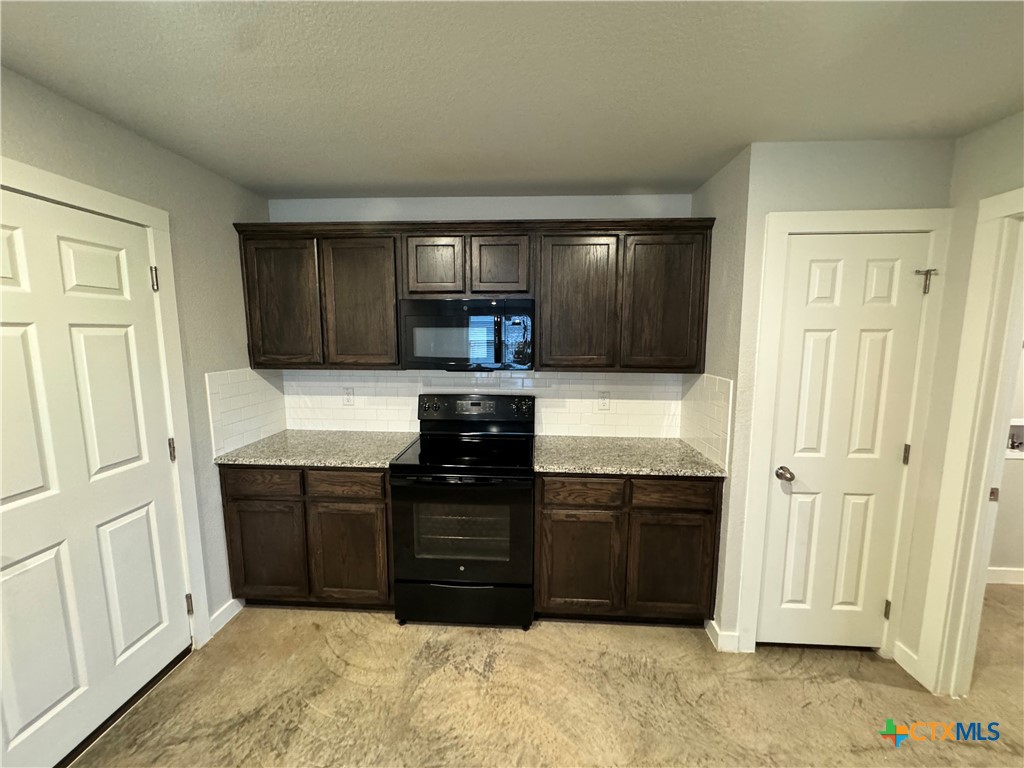1415 Shoshoni Trail Property Photo 14