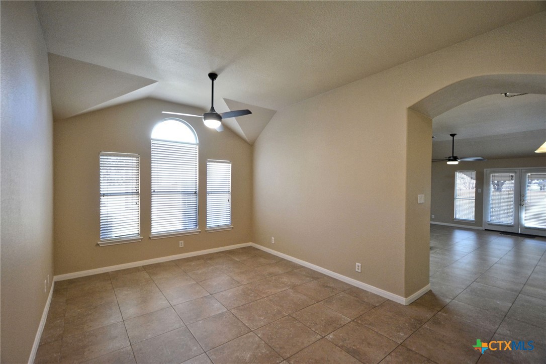 2119 Hidden Meadow Property Photo 4