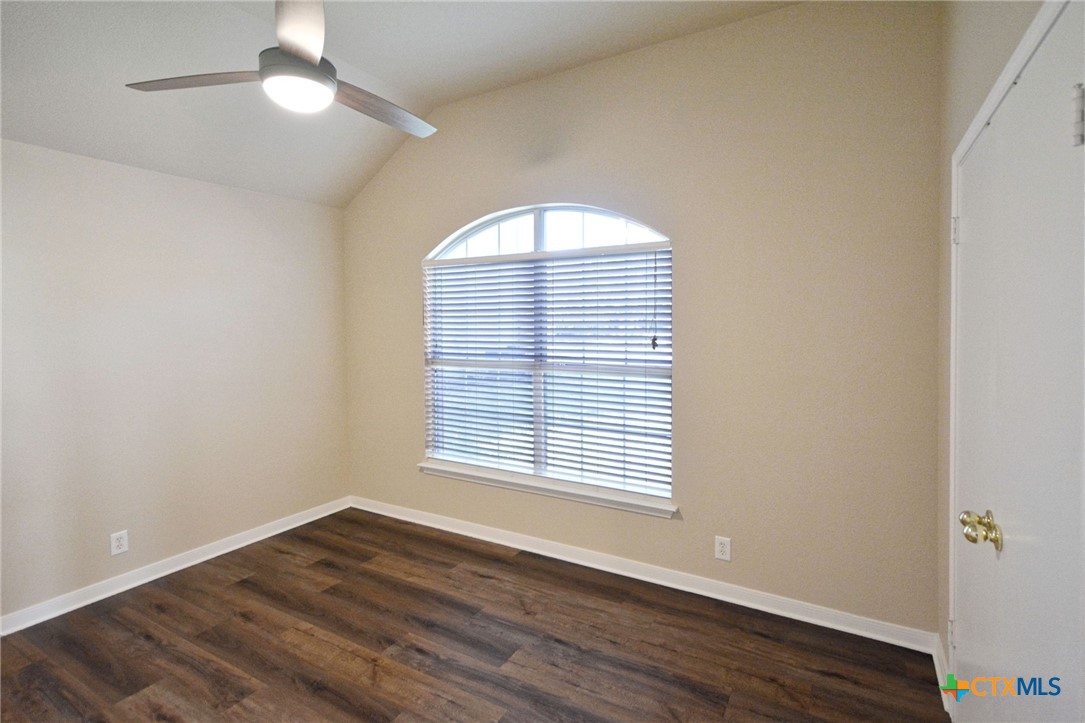 2119 Hidden Meadow Property Photo 9