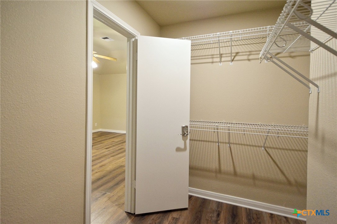 2119 Hidden Meadow Property Photo 35