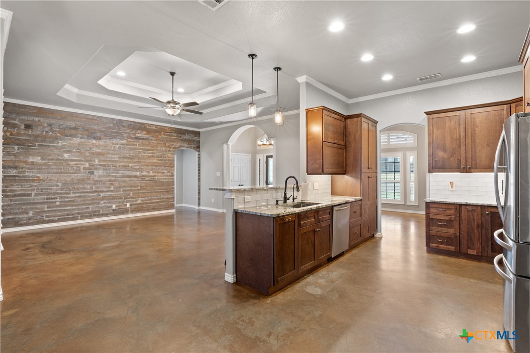 620 Thomas Street Property Photo 13