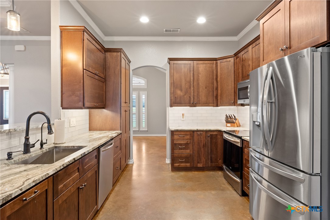 620 Thomas Street Property Photo 15