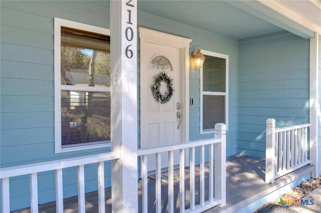 2106 Lakeshore Drive Property Photo 4