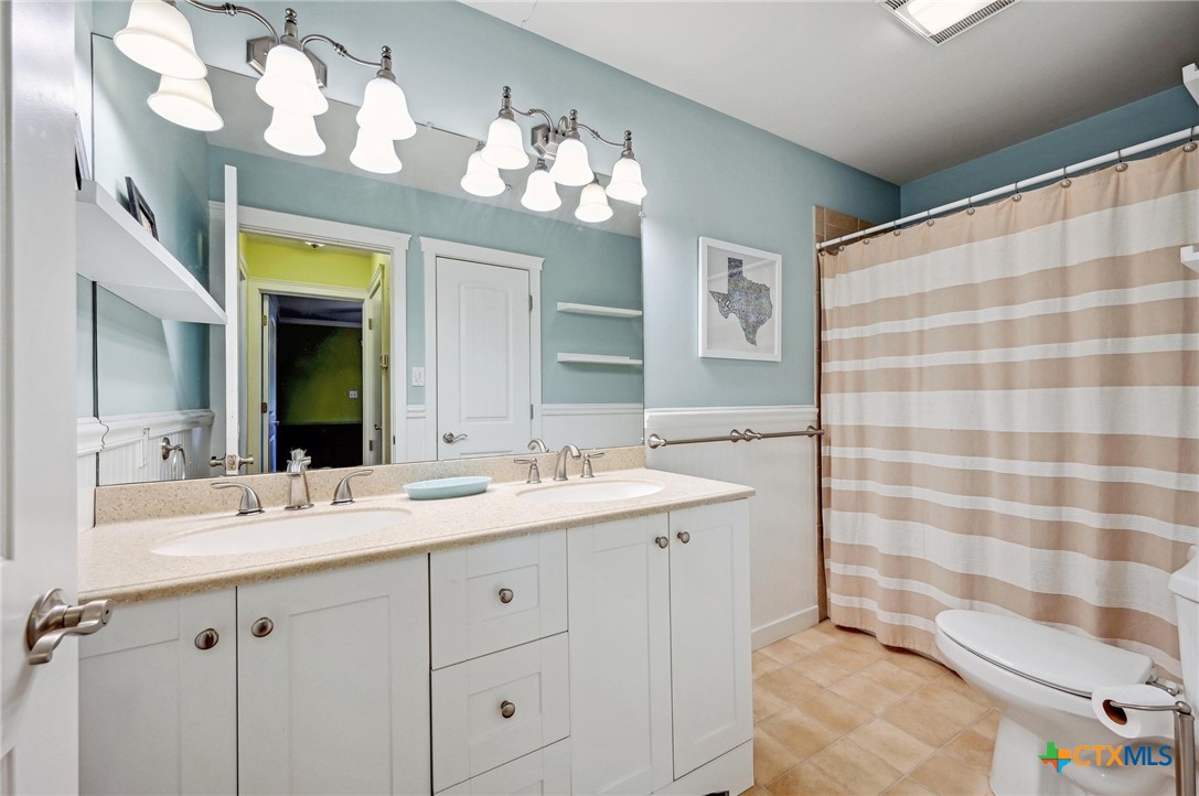 2106 Lakeshore Drive Property Photo 21