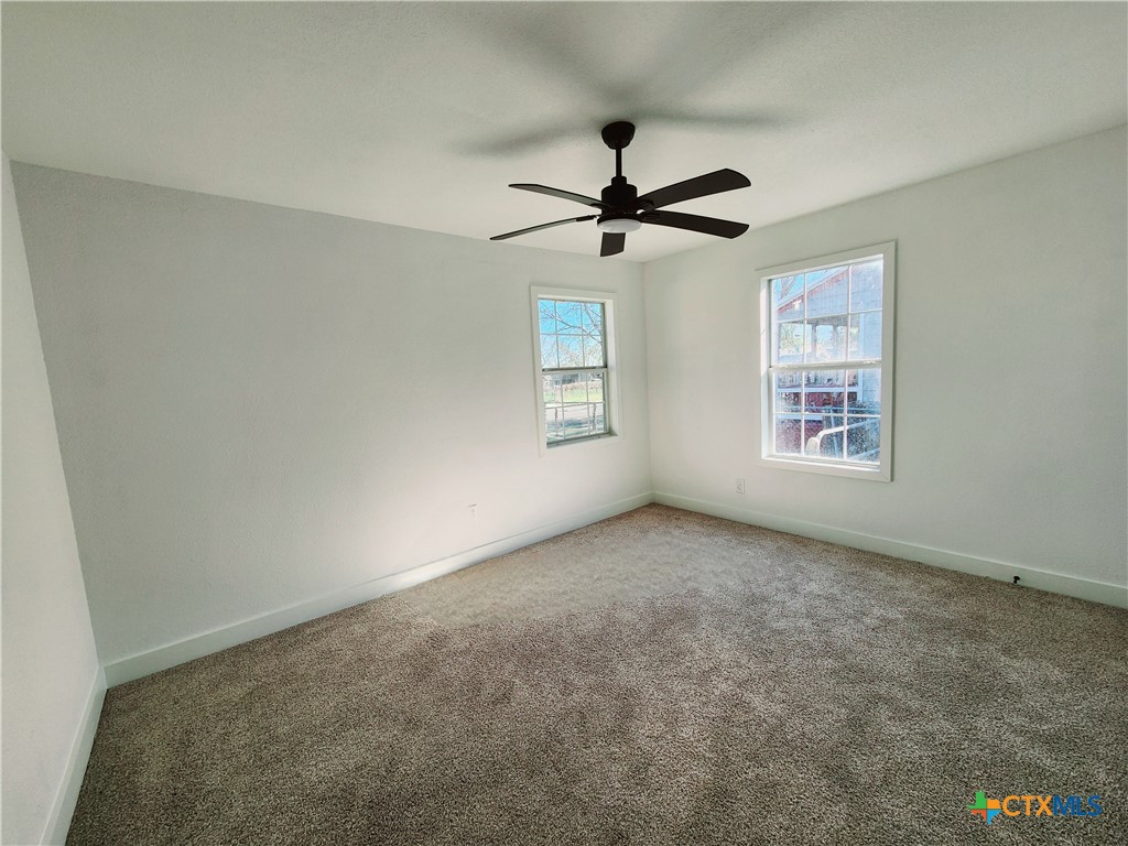 1908 Waco Street Property Photo 12