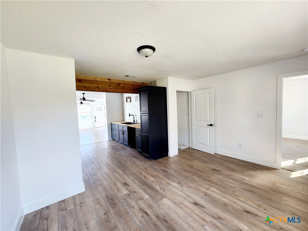 1908 Waco Street Property Photo 14