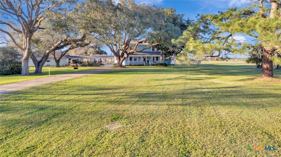 2740 Loop 521 Property Photo 3