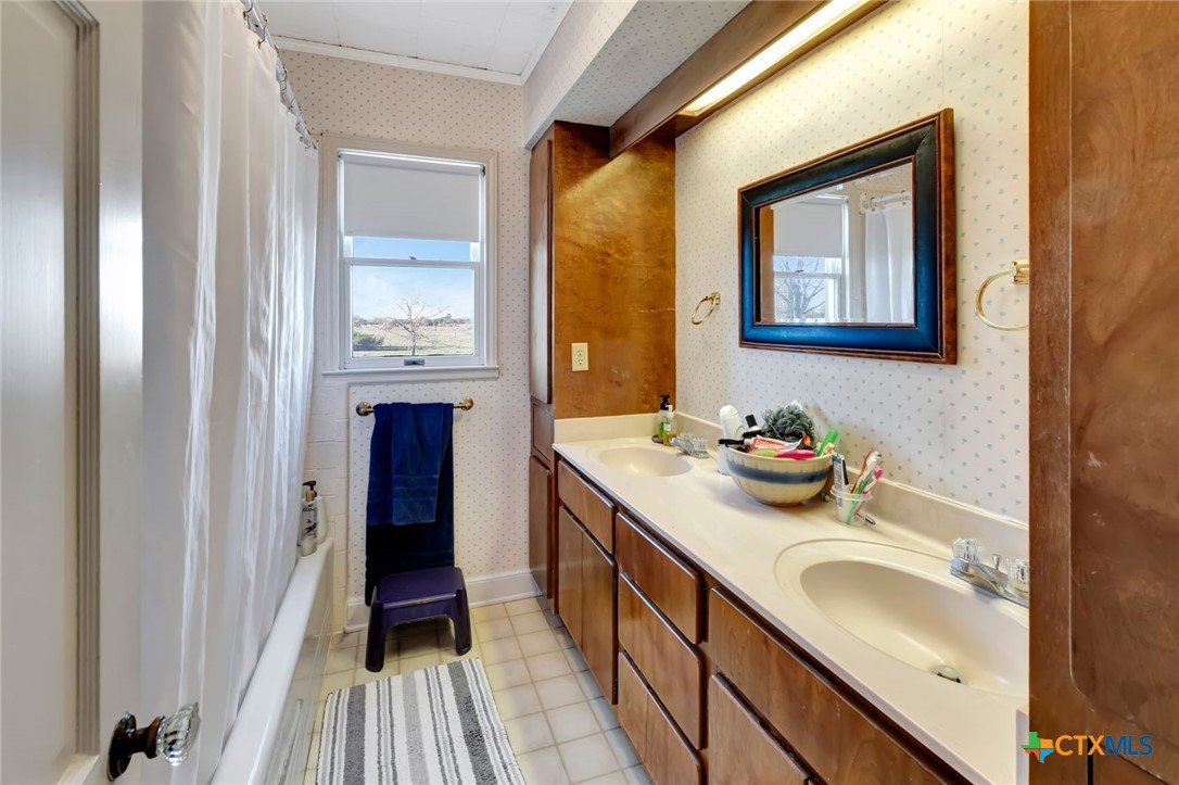 2740 Loop 521 Property Photo 23