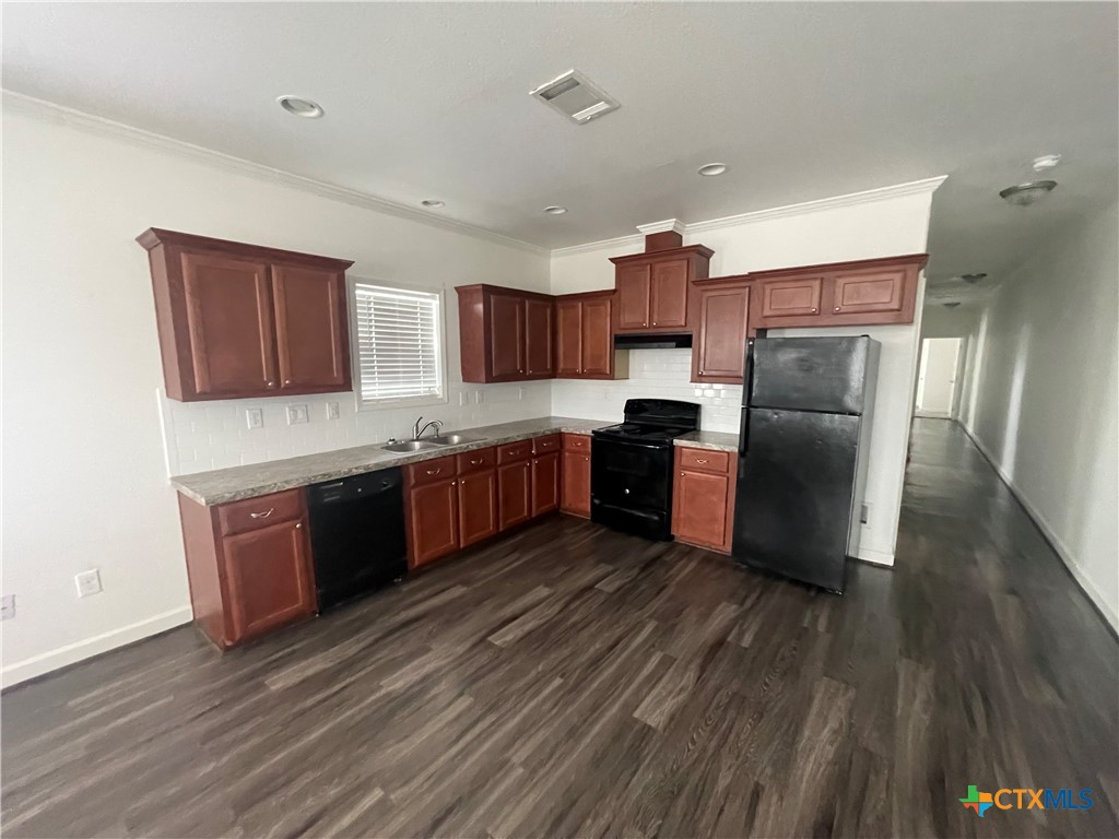 203 Palmwood Drive Property Photo 2