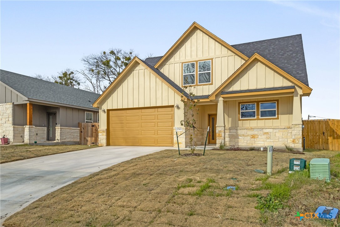 2143 Blackhawk Loop Property Photo 1