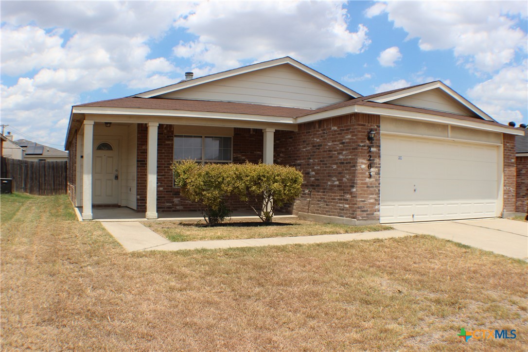 2203 Maedell Drive Property Photo 1