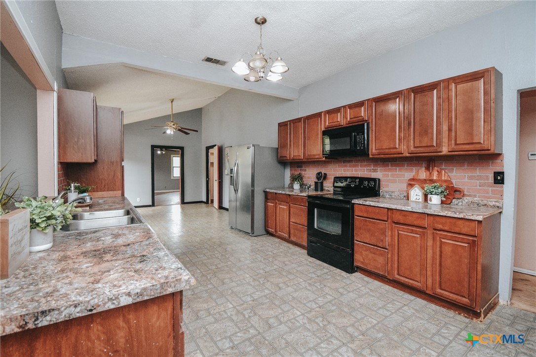 207 Coletoville Road Property Photo 8