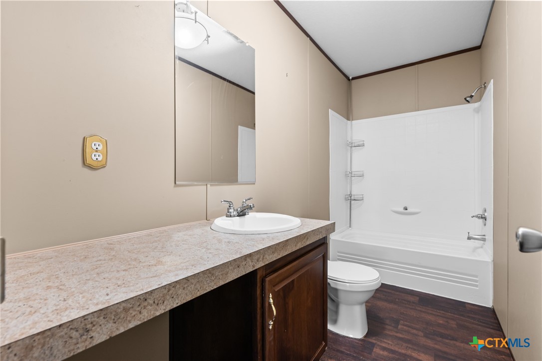996 County Road 421 Property Photo 11