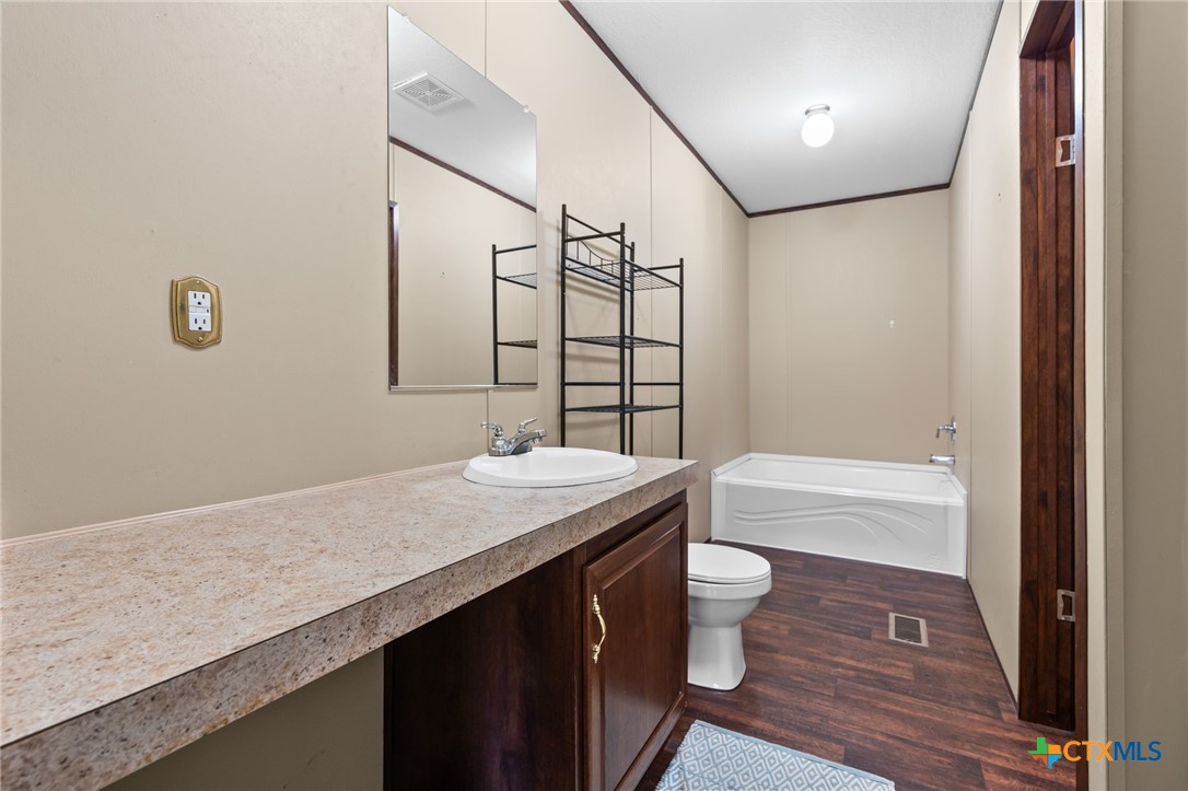 996 County Road 421 Property Photo 12