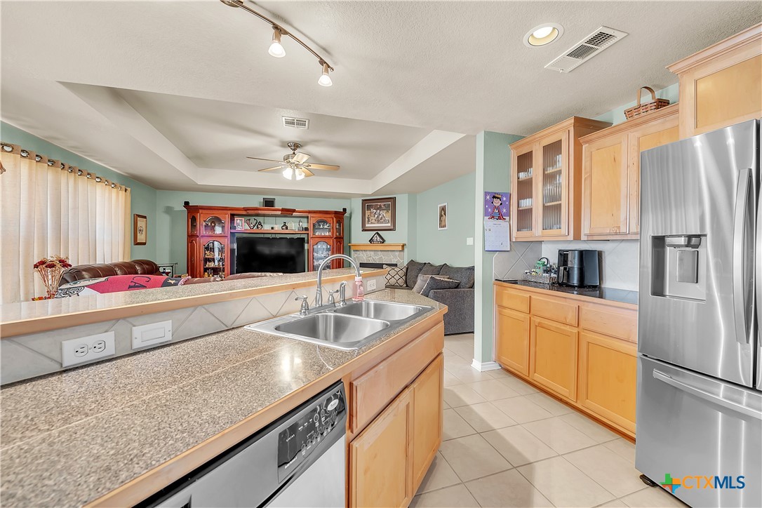 2204 Walker Place Boulevard Property Photo 8