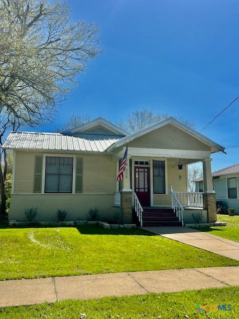 826 Mitchell Street Property Photo