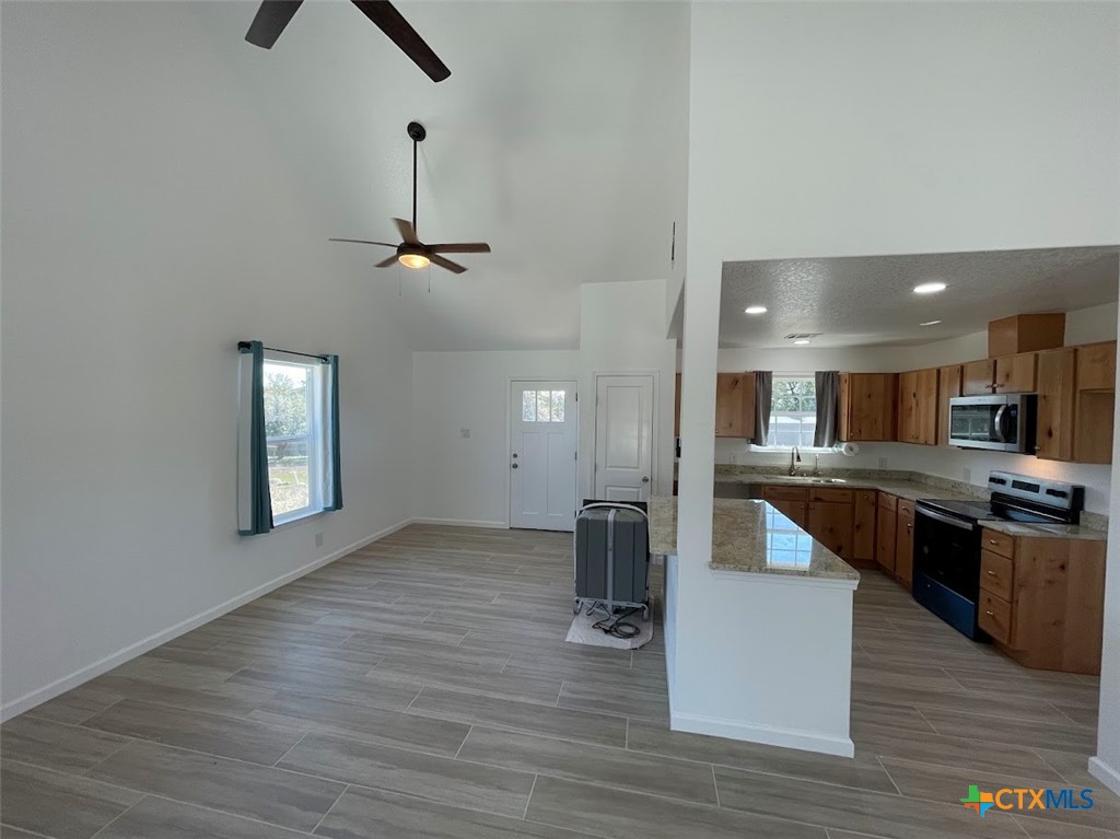 1544 Rimrock Cove Property Photo 6