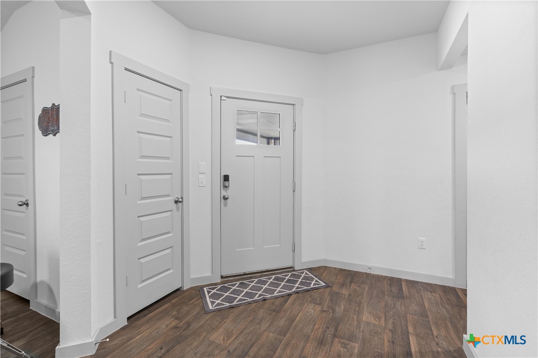 105 Krause Springs Drive Property Photo 3