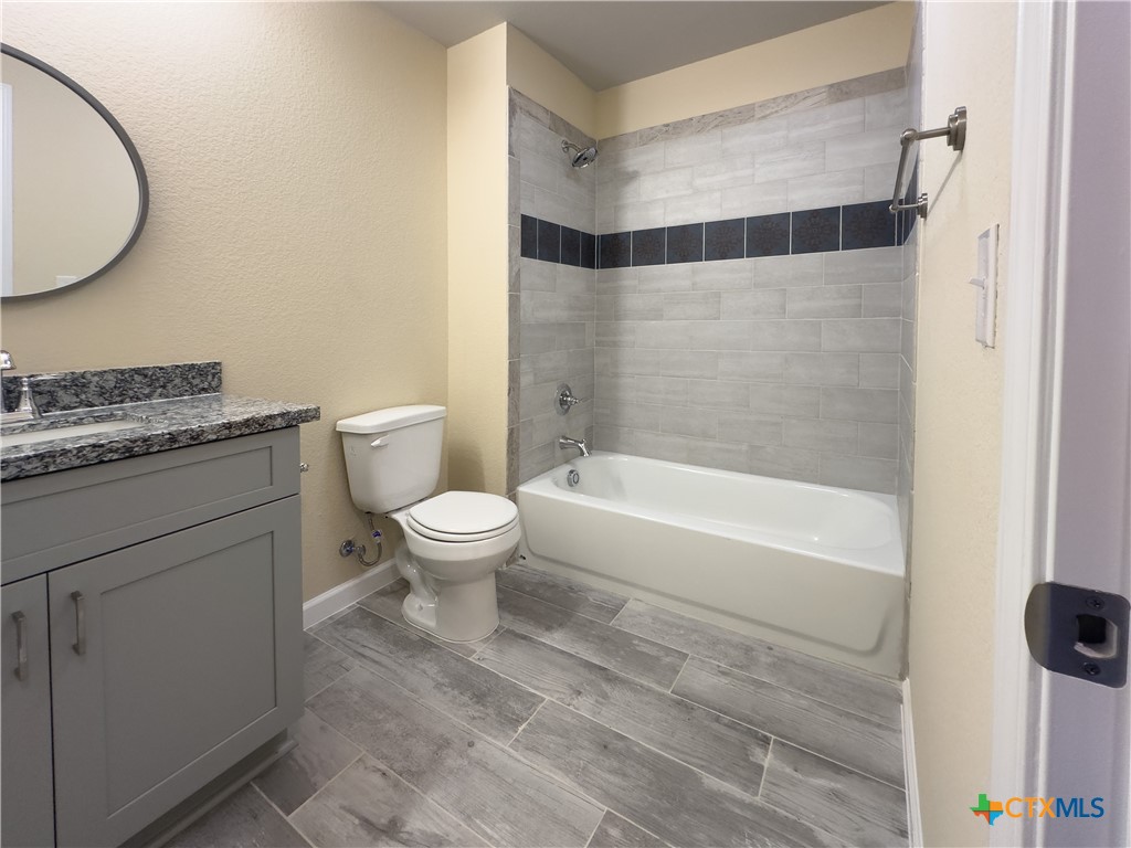 2414 Westcliff Road Property Photo 10