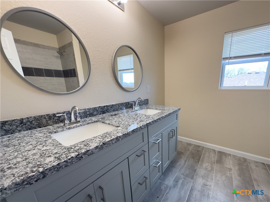 2414 Westcliff Road Property Photo 19