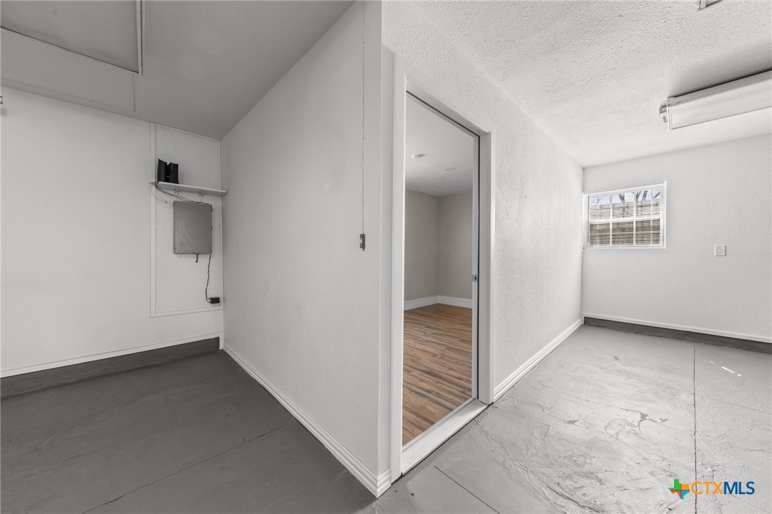 210 W Dunn Avenue Property Photo 17