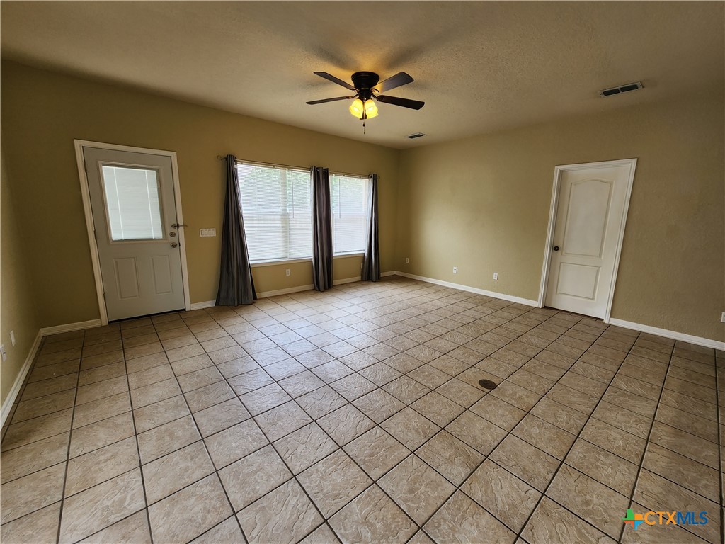 3029 Green Mountain Drive Property Photo 6