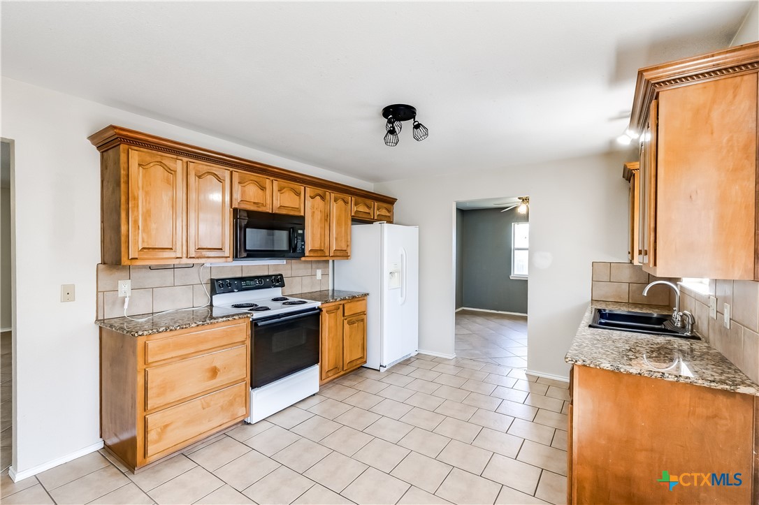 4309 Embers Drive Property Photo 12