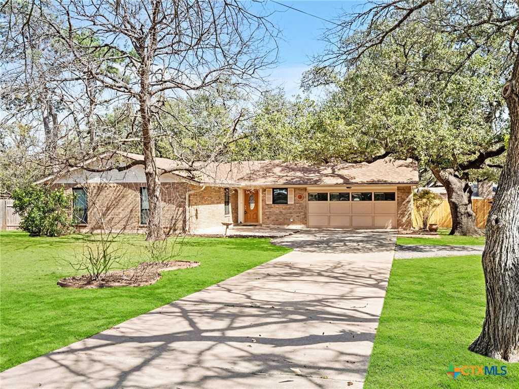 4013 Luna Trail Property Photo