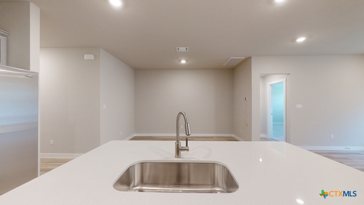 4010 Illian Cove Property Photo 6