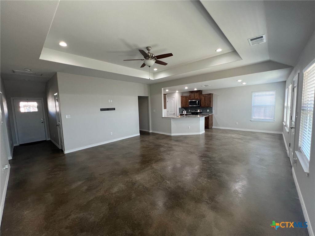 1077 Fieldstone Drive Property Photo 6