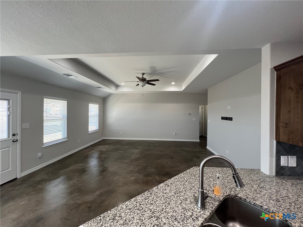 1077 Fieldstone Drive Property Photo 10