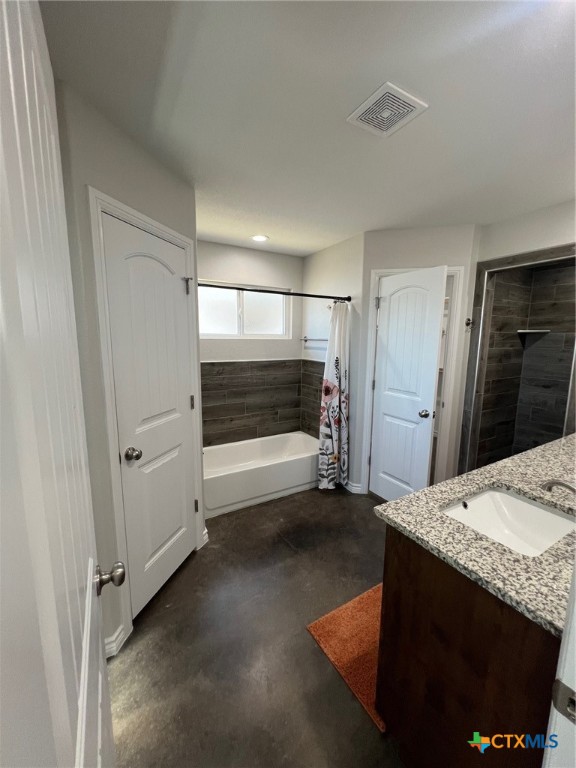 1077 Fieldstone Drive Property Photo 18