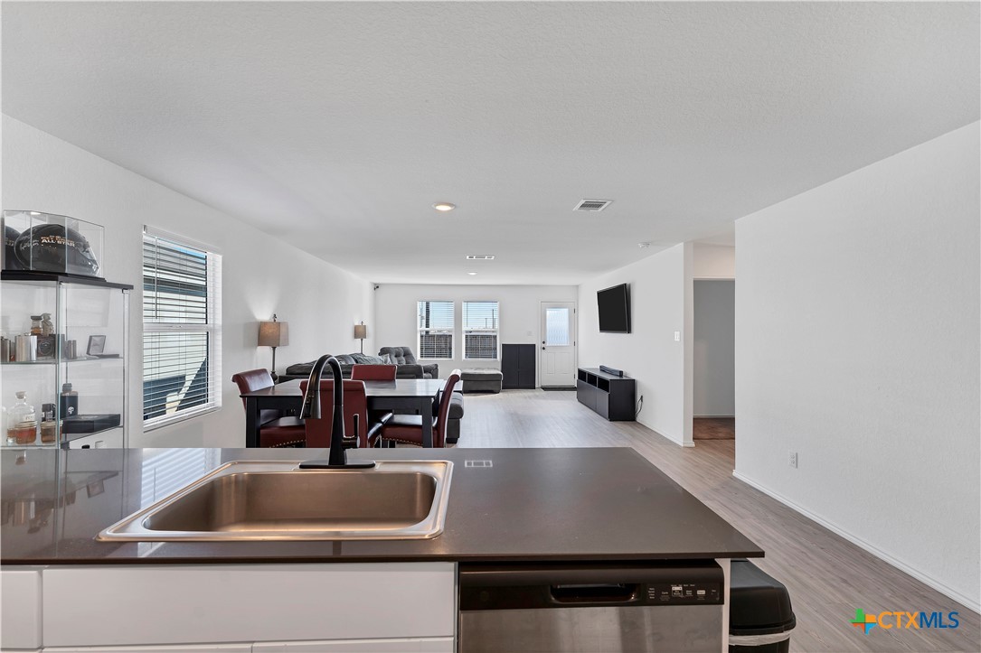 3817 Far Horizon Property Photo 5