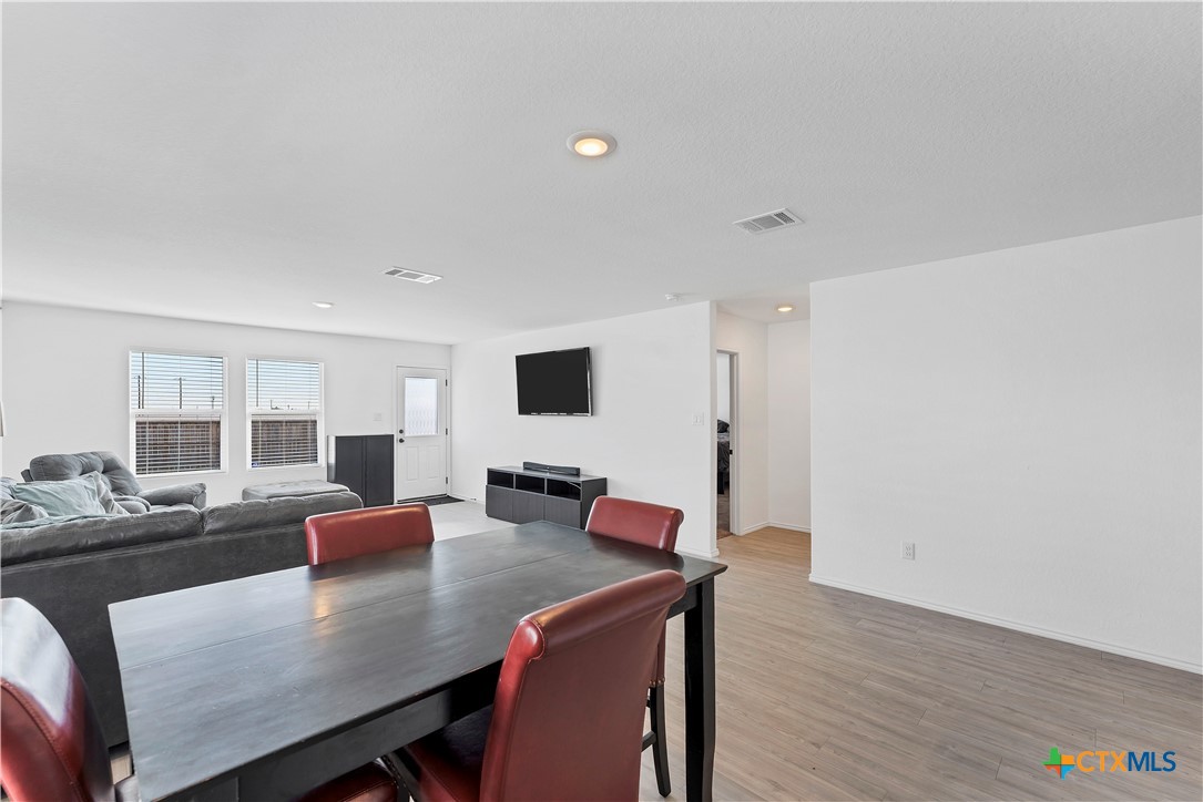 3817 Far Horizon Property Photo 8