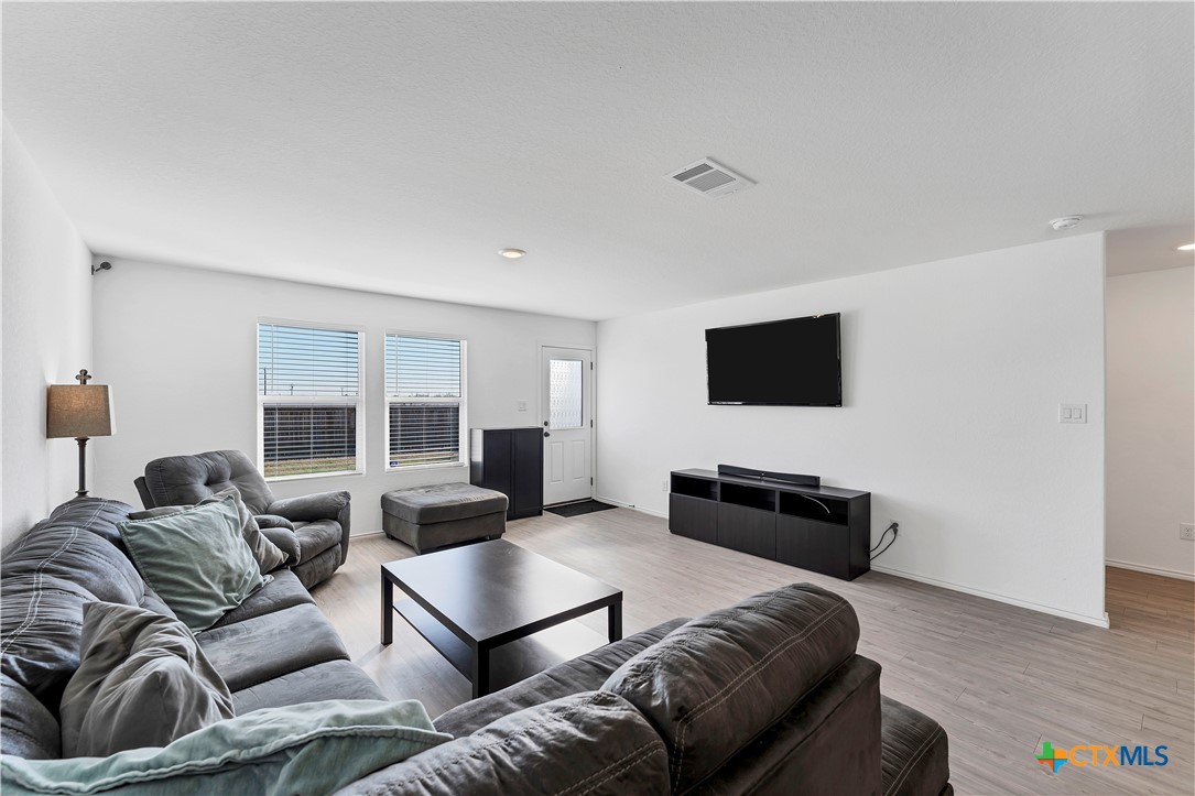 3817 Far Horizon Property Photo 9