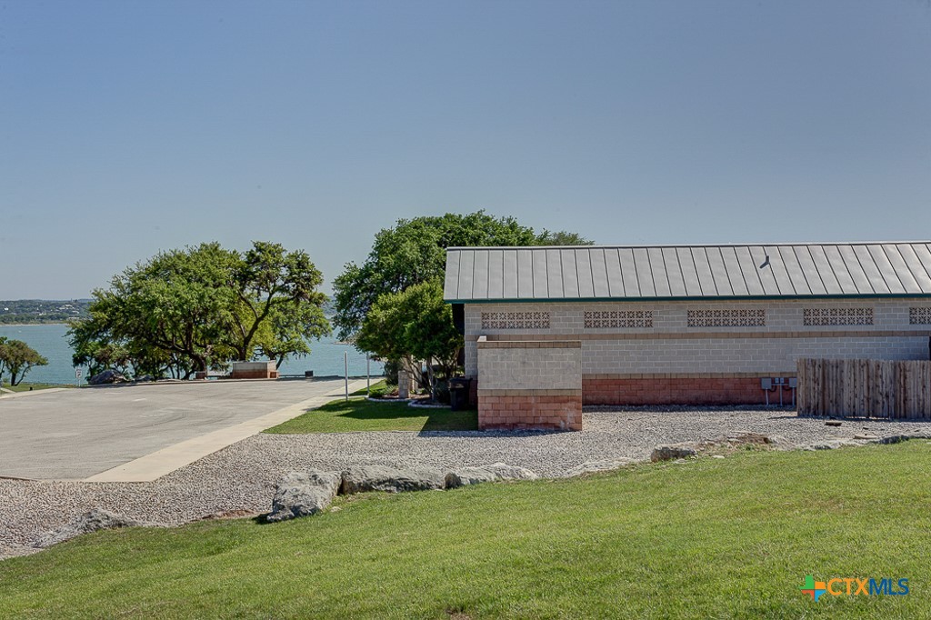 100 Sweet Clover Drive Property Photo 12