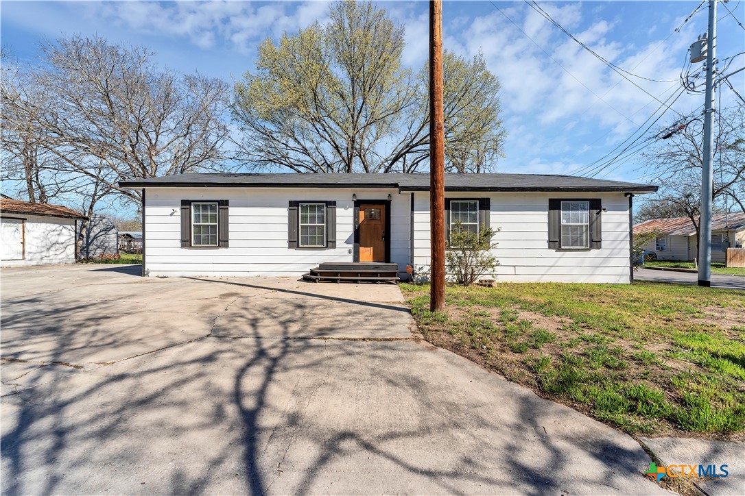 516 Tampico Street Property Photo 3