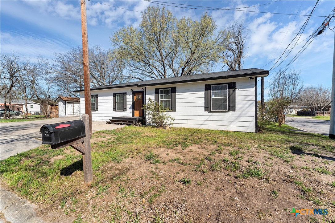 516 Tampico Street Property Photo 4